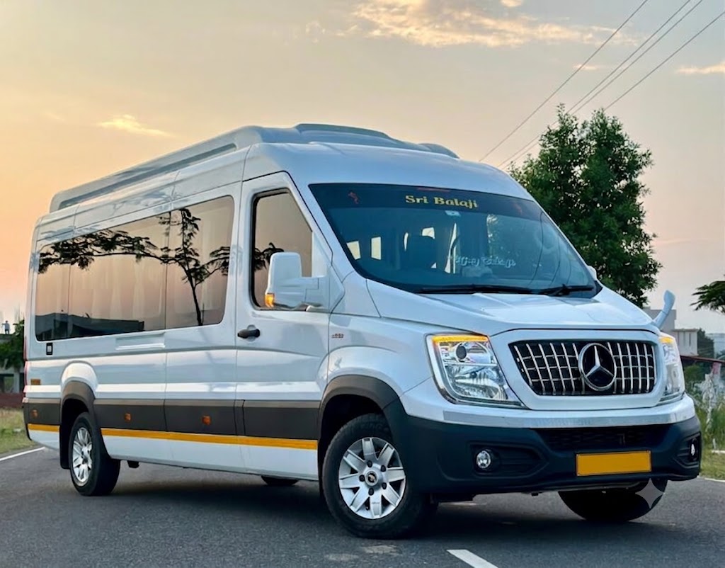 13 Seater Urbania